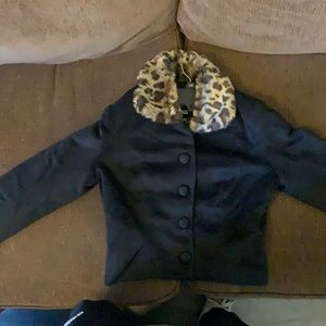 Collectif, crop top sweater. Small